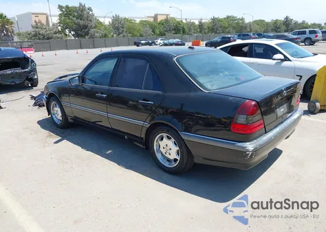 2000 Mercedes-Benz C 230 Kompressor из США, поврежденный, VIN WDBHA24G7YA828019